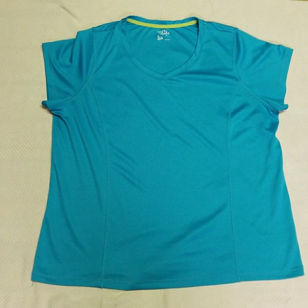 Made for life plus size active top